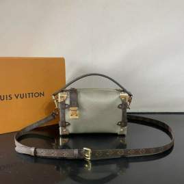 Picture of Louis Vuitton Handbags _SKUfw242730222fw